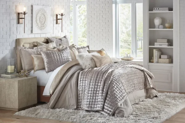 Cloud9d BEDDING Prato Beige Quilt Set (2 Sizes)