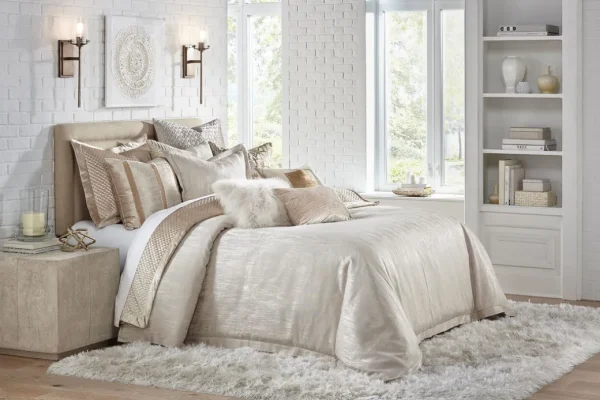 Cloud9d BEDDING Zeta Duvet Set (2 Sizes)