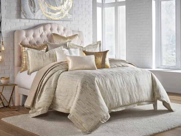 Cloud9d Naja Ivory Gold Duvet Set (2 Sizes)