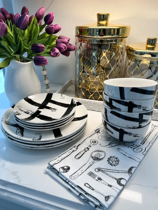 Inspire Me! Home Decor 12 Piece Black Brush Stroke Dinnerware Set KITCHEN