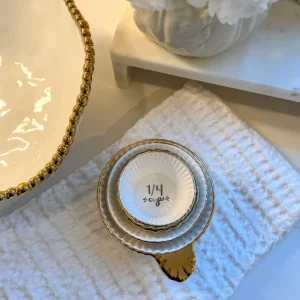 Inspire Me! Home Decor 4 Piece White With Gold Trim Measuring Cups