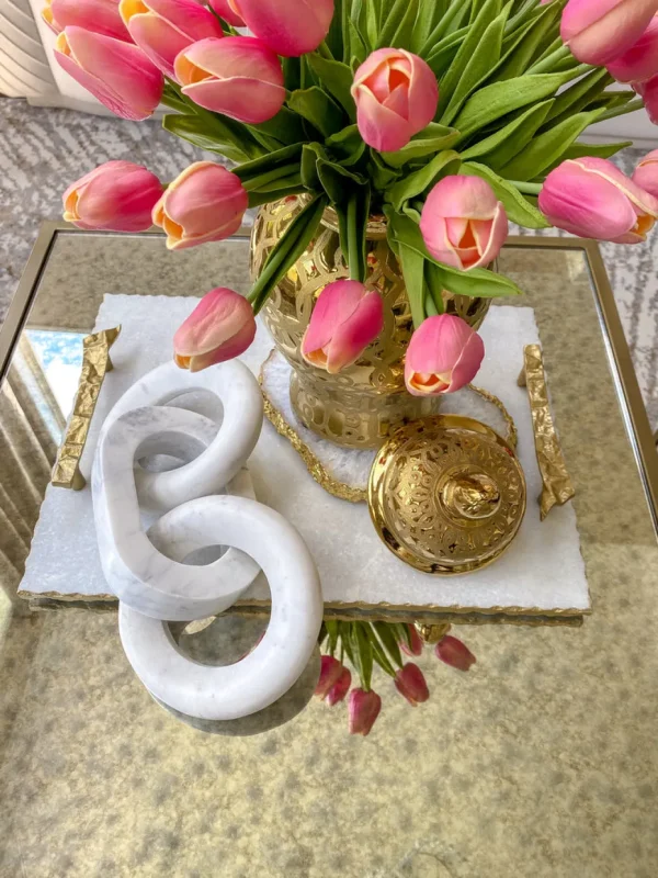 Inspire Me! Home Decor Geometric White Marble Chain