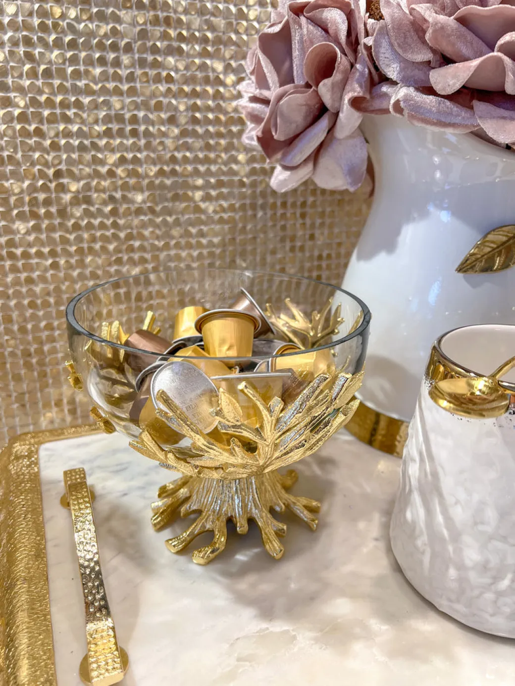 inspire_me_home_decor_gla_2-28.webp Inspire Me! Home Decor Glass Bowl On Gold Metal Branch Base With Lid