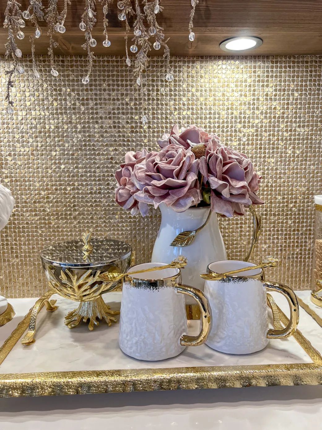 inspire_me_home_decor_gla_3-21.webp Inspire Me! Home Decor Glass Bowl On Gold Metal Branch Base With Lid