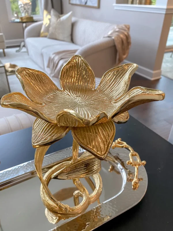 Inspire Me! Home Decor Glass Candle Holders On Gold Floral Stand (2 Sizes)