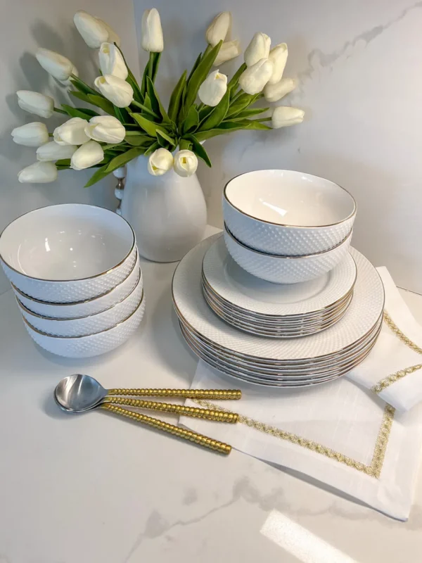 Inspire Me! Home Decor Gold 18 Piece Set Dining Set