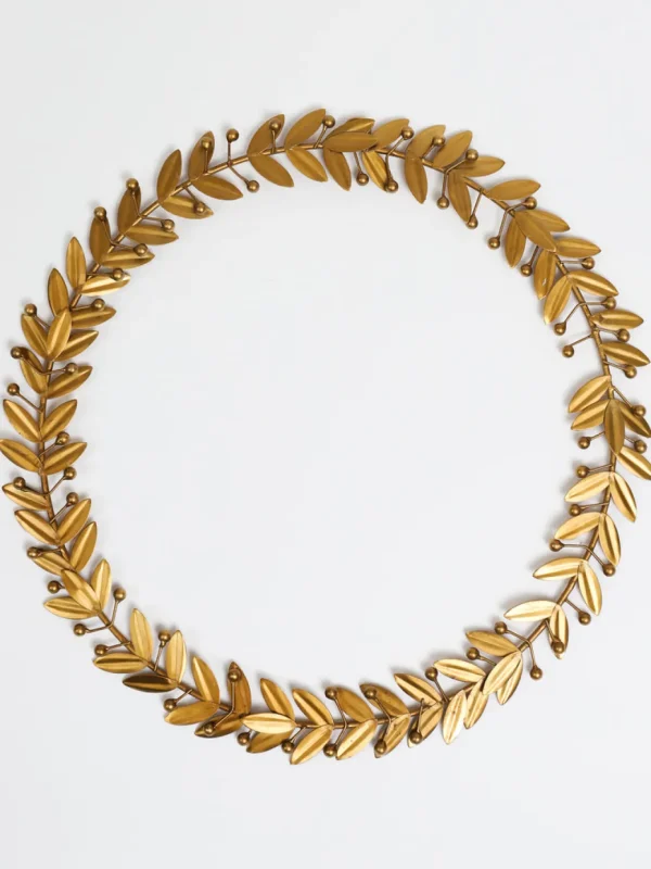 Inspire Me! Home Decor Gold Circle Wreath