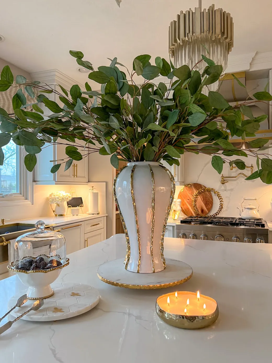 inspire_me_home_decor_gol_4-57.webp Inspire Me! Home Decor Gold 6 Wick Hammered Candle