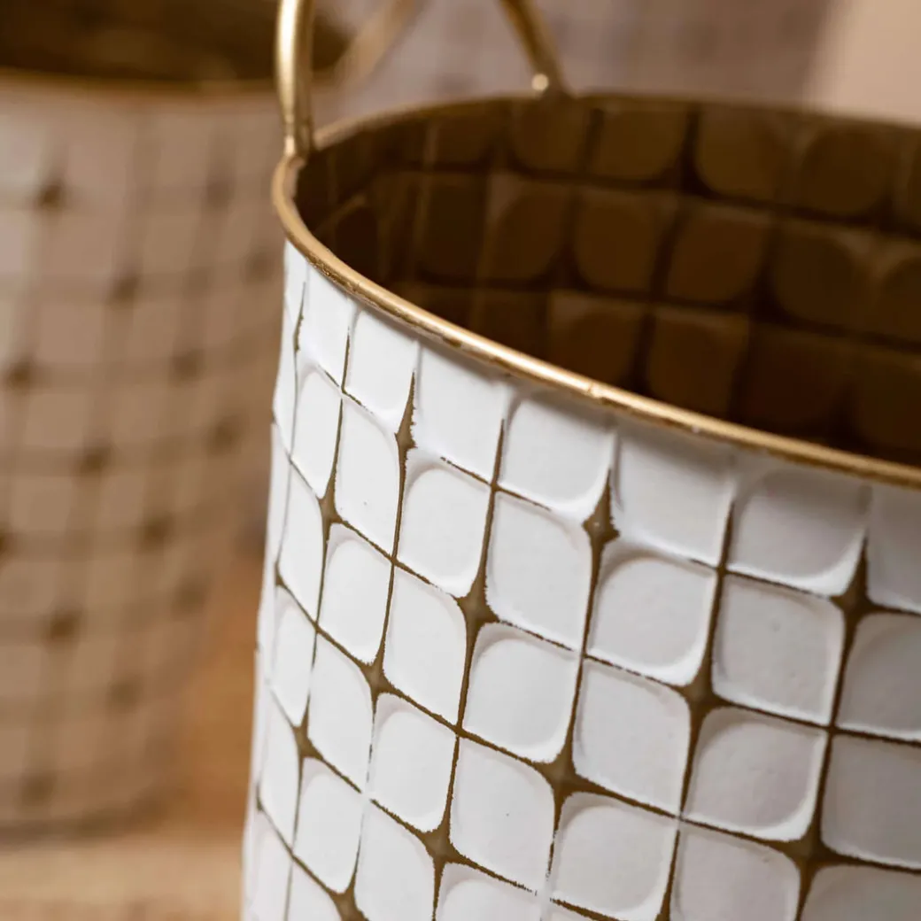 inspire_me_home_decor_ind_3.webp Inspire Me! Home Decor Indoor/Outdoor Gold And White Etched Planters (3 Sizes)