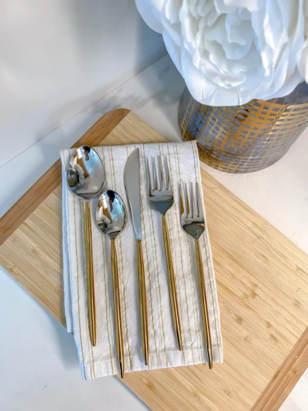 Inspire Me! Home Decor KITCHEN Two-Tone Flatware Set