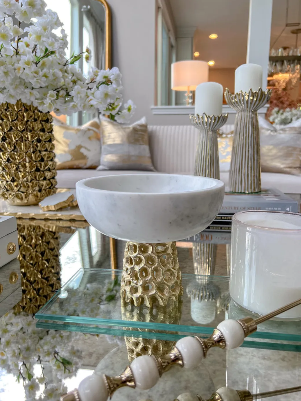 inspire_me_home_decor_mar_0-3.webp Inspire Me! Home Decor Marble Bowl With Intricate Detailed Metal Base (2 Colors)