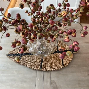 Inspire Me! Home Decor Seagrass Woven Leaf Placemat / Table Runner