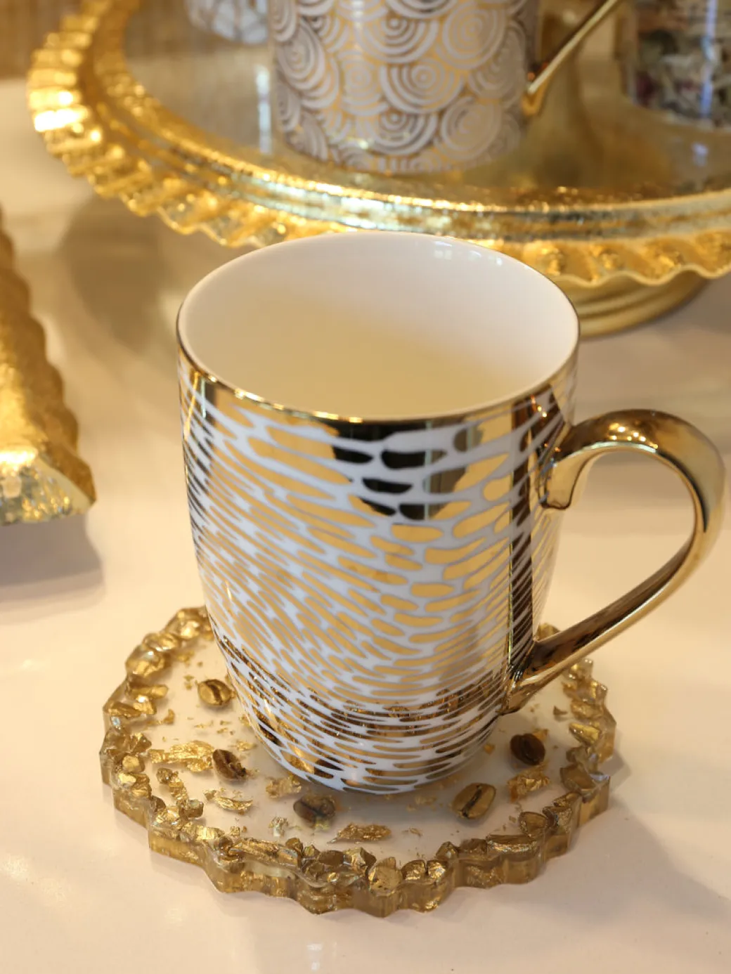 inspire_me_home_decor_sto_3.webp Inspire Me! Home Decor Stone Resin Coffee Bean Coaster (2 Colors)