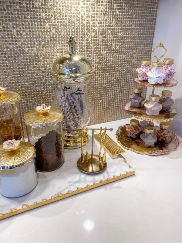 Inspire Me! Home Decor 3-Tiered Resin Cake Stand